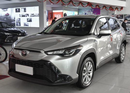 toyota-landa-2022-frontland-2.0l-cvt-leading-edition-1